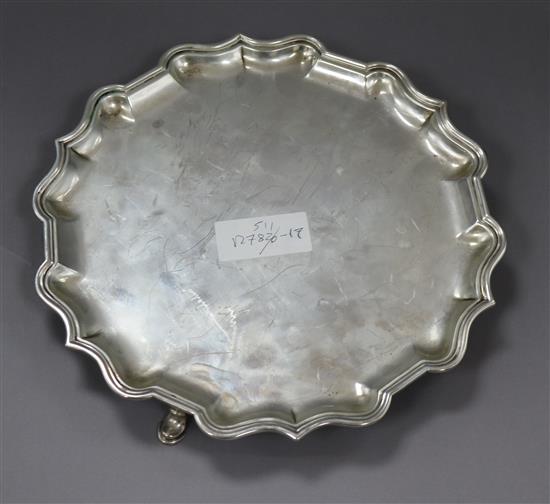 A George V silver salver by Mappin & Webb, London, 1915, 16 oz.